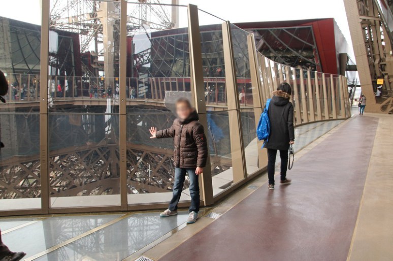 Paris - Au 1er étage de la Tour Eiffel