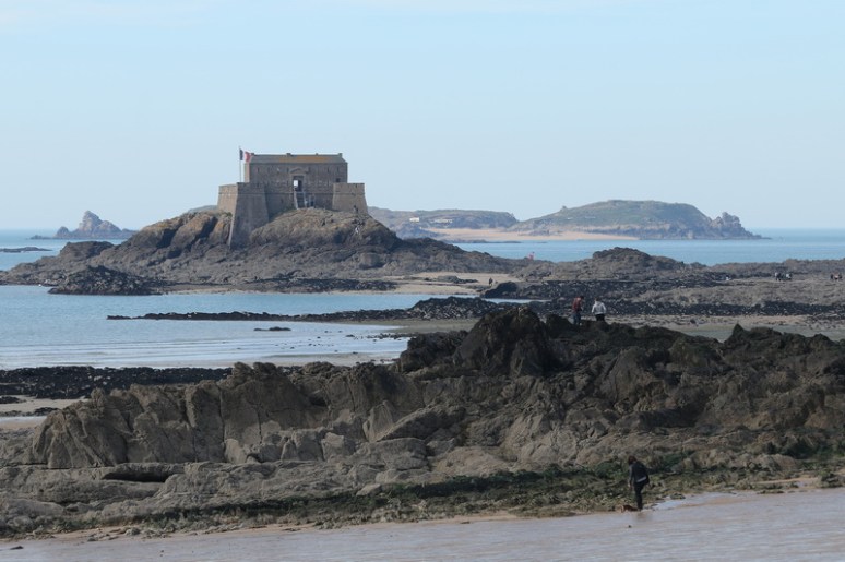 Saint-Malo - L'île du Petit-Bé et l'île Cézembre