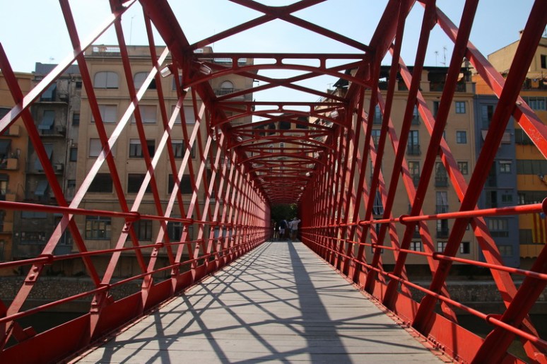 Gérone (Espagne). Pont de les Peixateries Velles.