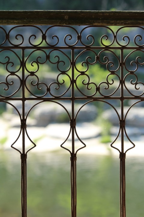 Sur les rives de l'Ardèche, à Balazuc.