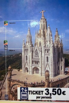 L’ascenseur de l'église Sagrat Cor du Tibidabo (Barcelone).