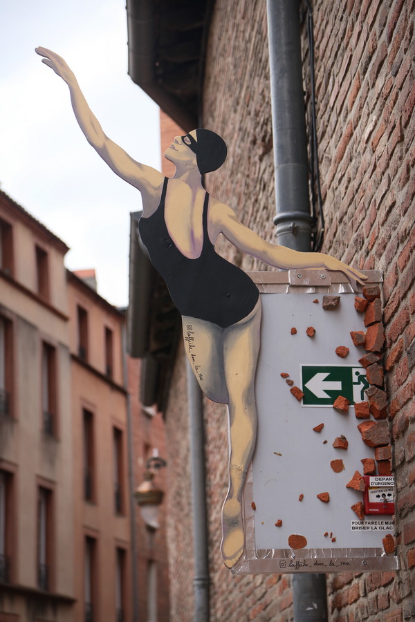 Toulouse (Haute-Garonne). Œuvre de Joël Martial (alias "Laffiche dans la rue") dans la rue de Périgord.