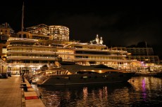 Monaco (quartier de la Condamine). Port Hercule.