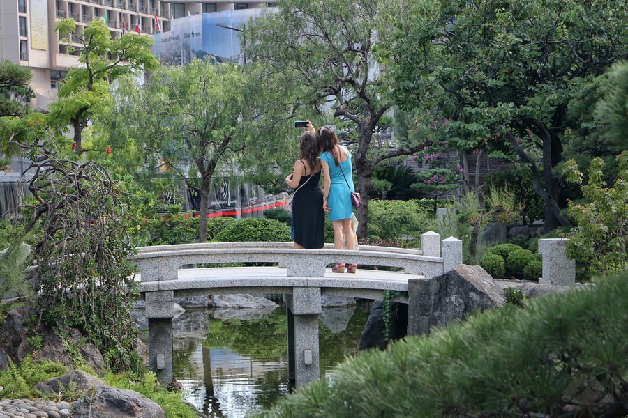Selfie dans le Jardin japonais (Monaco, 29/07/2023).