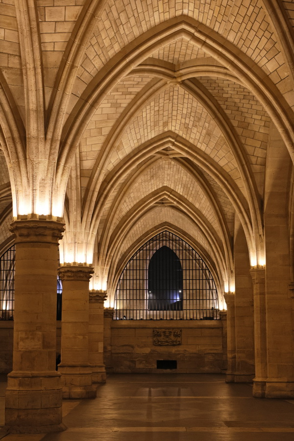 La salle des Gens d'Armes de la Conciergerie, à Paris.