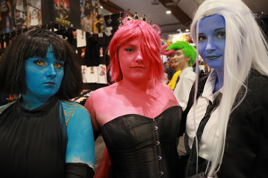 Cosplay des déesses grecques Hécate, Perséphone et Hadès