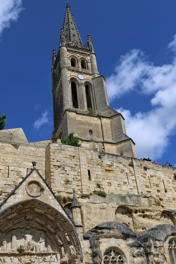 Saint-Émilion. L'église Monolithe.