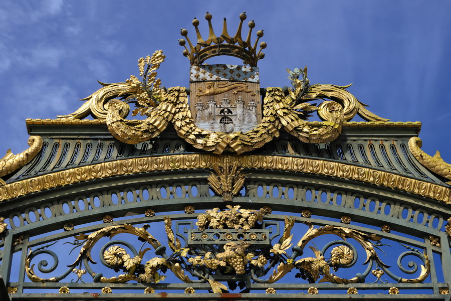 Bordeaux (Gironde). La grille de l'hôtel de ville, côté parc.