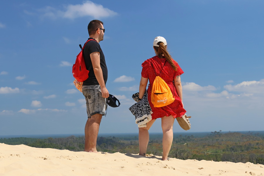 Contemplation en haut de la Dune du Pilat.