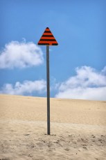 Étrange panneau sur la Dune du Pilat.
