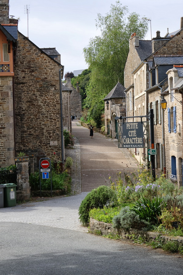Dinan (Côtes-d'Armor). Léhon.