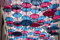 Les parapluies de Bordeaux (Gironde) - Impasse Sainte-Catherine - 11/07/2024