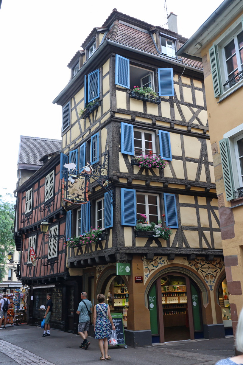 Colmar (Alsace). Rue des Serruriers.