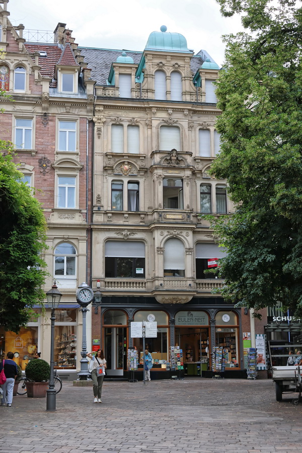 Baden-Baden (Allemagne). Boutique au 2 rue Gernsbacher.