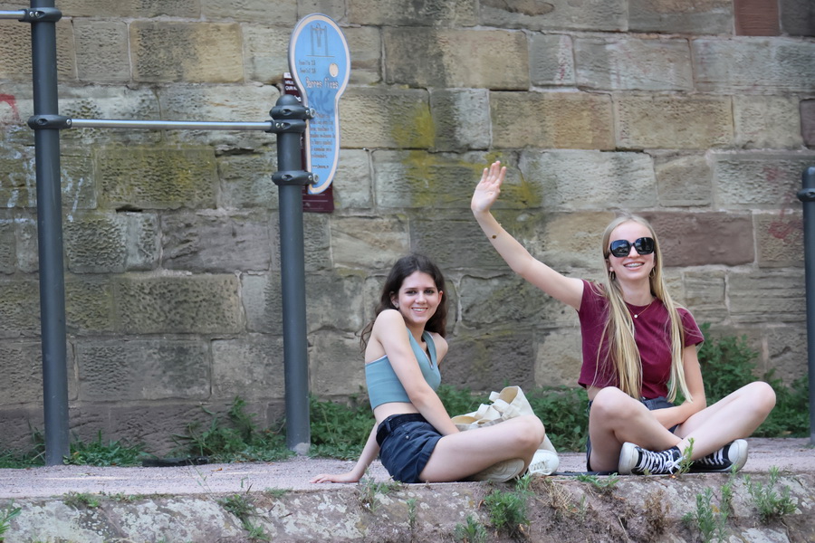 Coucou au bord du canal du Faux-Rempart, à Strasbourg (Alsace).