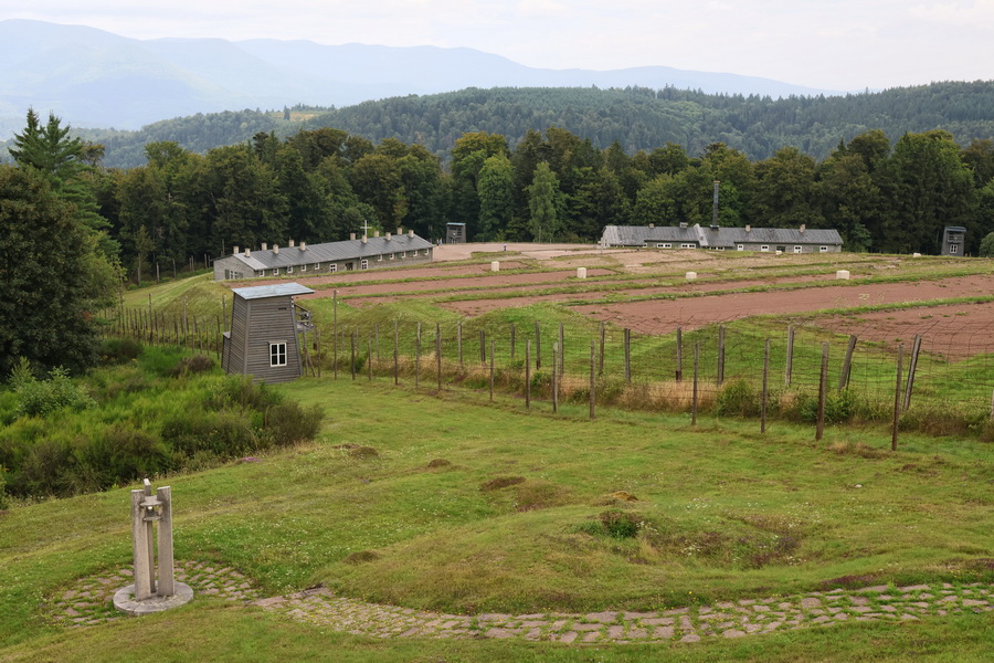 Le camp de concentration de Natzweiler-Struthof vu de l'extérieur.
