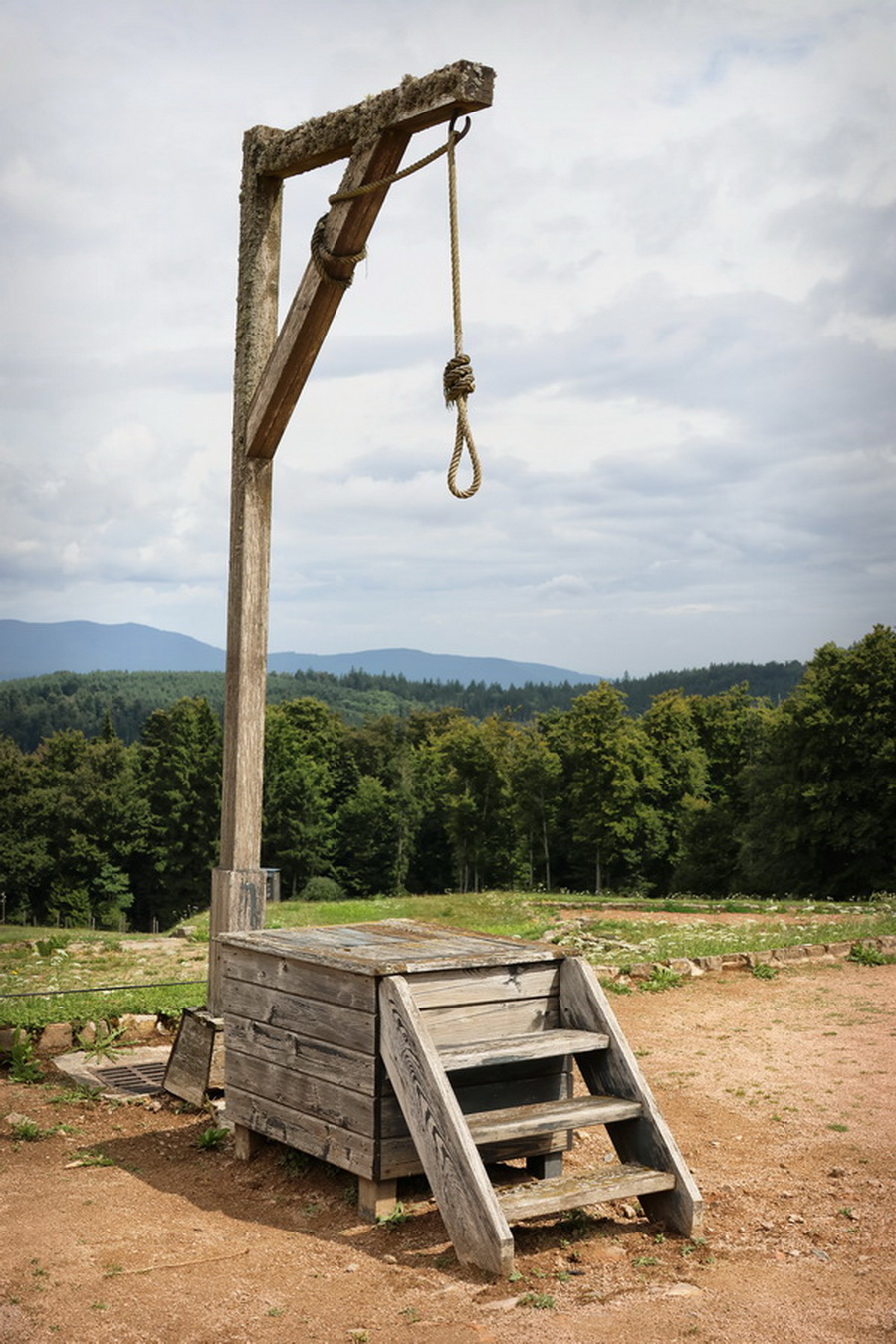 Potence du camp de concentration de Natzweiler-Struthof.