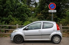Petit bus à Ottrott (Alsace).