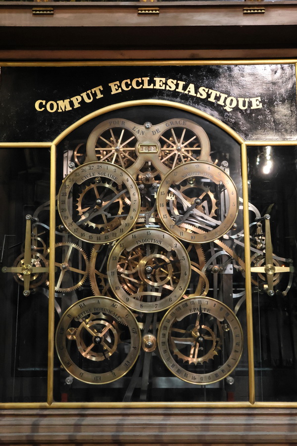 Détail de l'horloge astronomique de la cathédrale Notre-Dame de Strasbourg (Alsace).