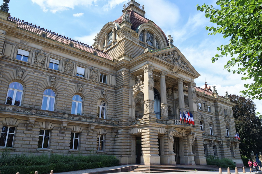 Strasbourg (Alsace). Le Palais du Rhin.